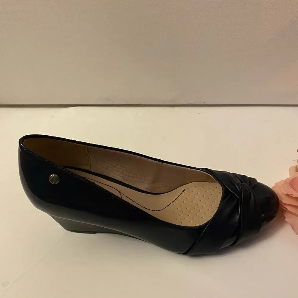 🛍 Life Stride Women’s Janice wedge Heels 7 W